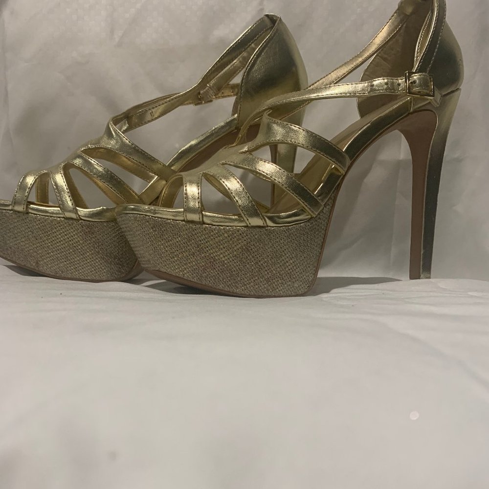 NEW Jessica Simpson Gold Leather Stilettos